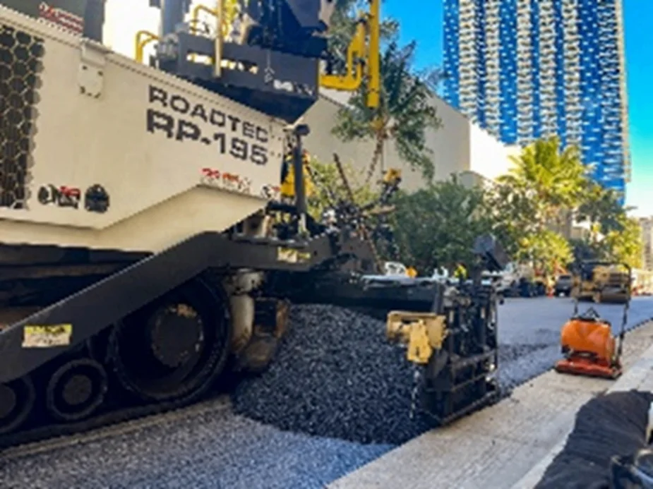 Figure 150. Improper Auger and Tunnel Extensions Cause Segregation