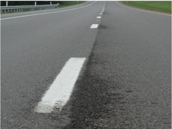 Figure 166. Poor Longitudinal Joint Due to Unsatisfactory Construction